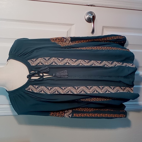 American Eagle Women's Top Long Sleeve Embroidered Dusty Blue/Cream Size Large - Picture 3 of 15